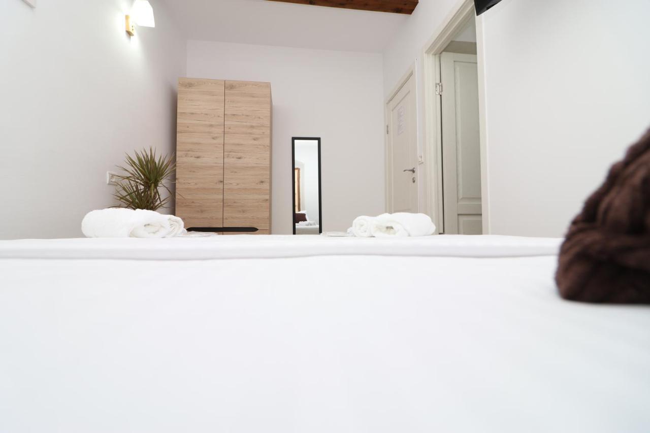 Gaia Bed and Breakfast Vlorë Exteriör bild