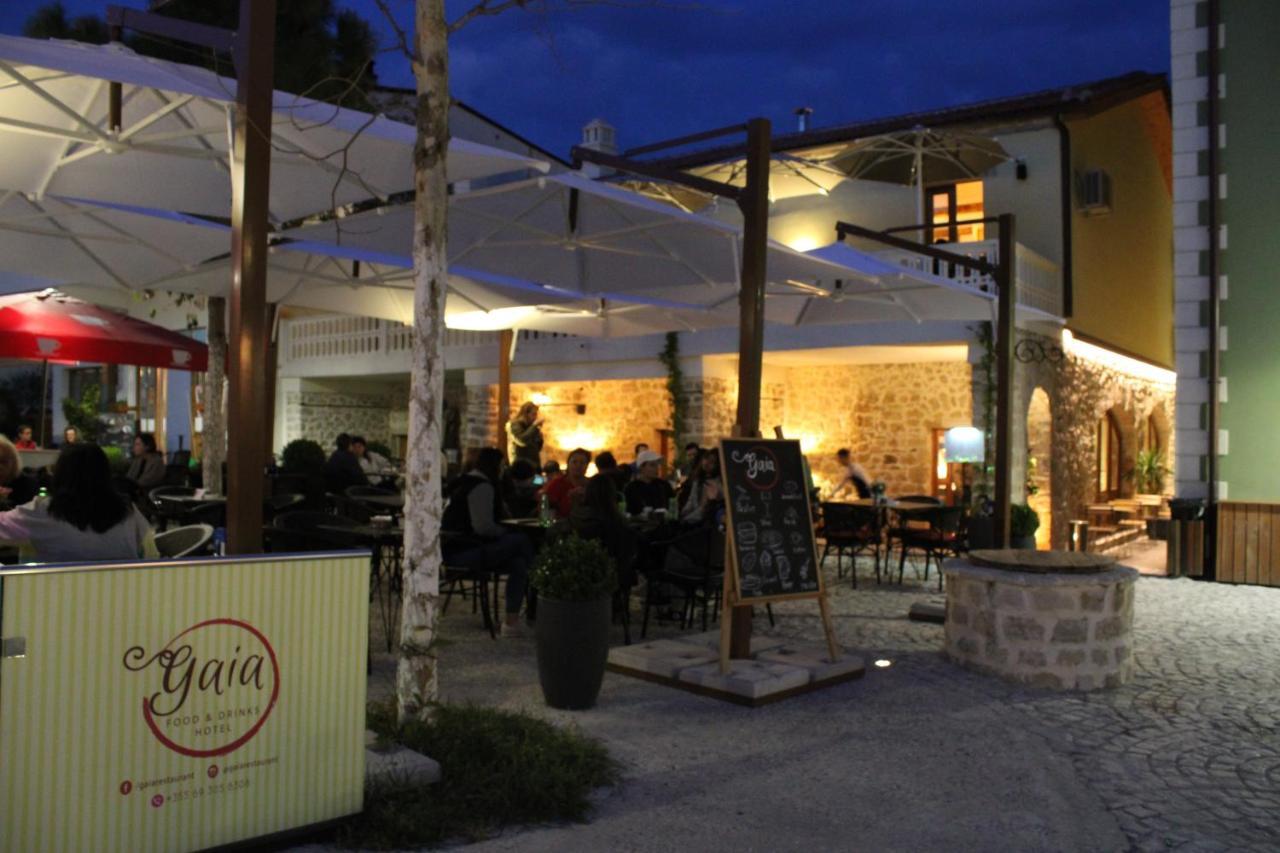 Gaia Bed and Breakfast Vlorë Exteriör bild
